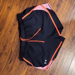 Under Armor Running Shorts Size Large